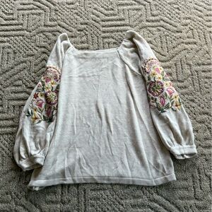 The Pioneer Woman Cream  
Embroidered Knit Top